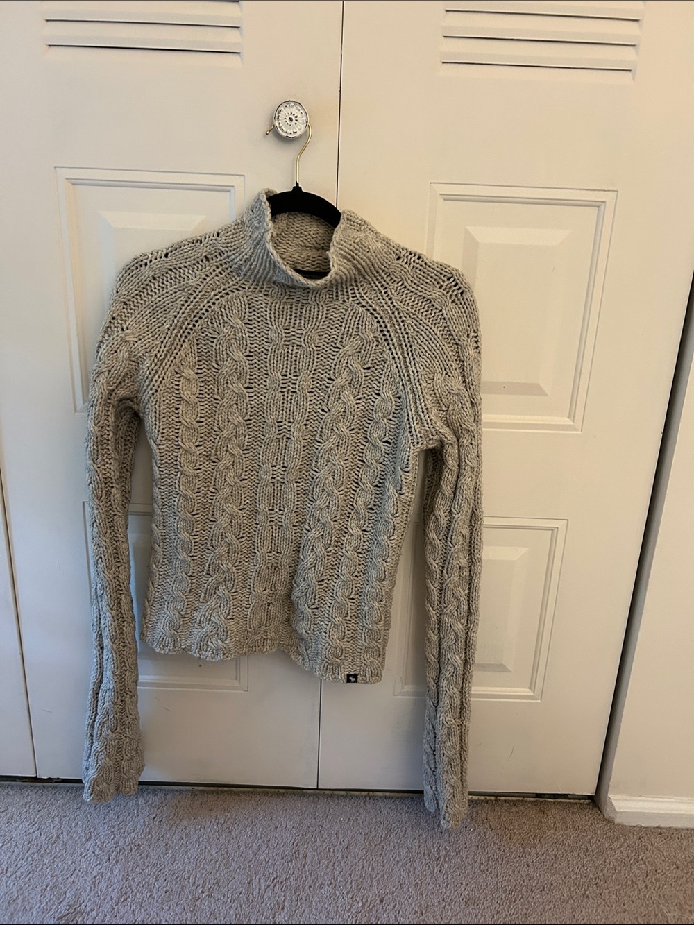Abercrombie & Fitch Chunky Cable Turtleneck Sweater - Light Gray